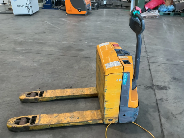 Jungheinrich EJE Electric Walk Behind Pallet Roller