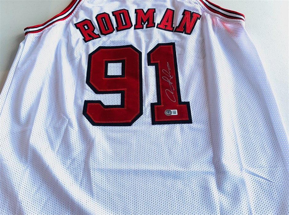 Dennis Rodman Signed Jersey - Chicago Bulls