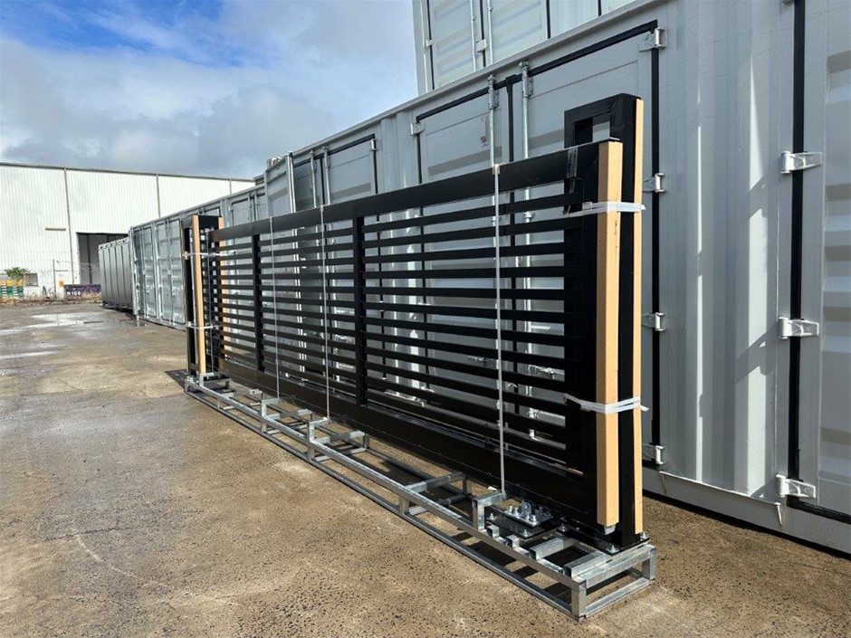 2 x 6M Electric Sliding Gates