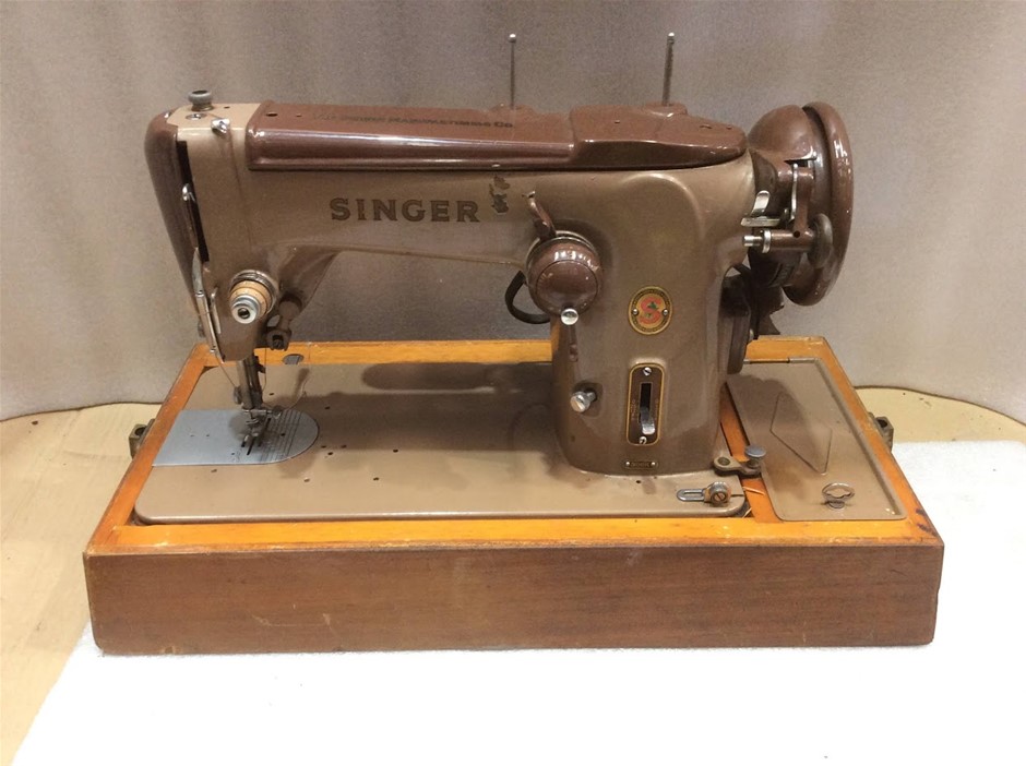 Singer Industrial Sewing Machine