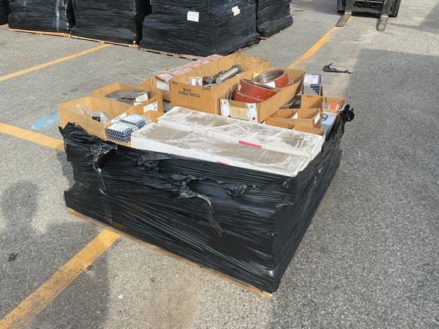 <p>Assorted Nuts Bolts and Screws Pallet Of</p>
