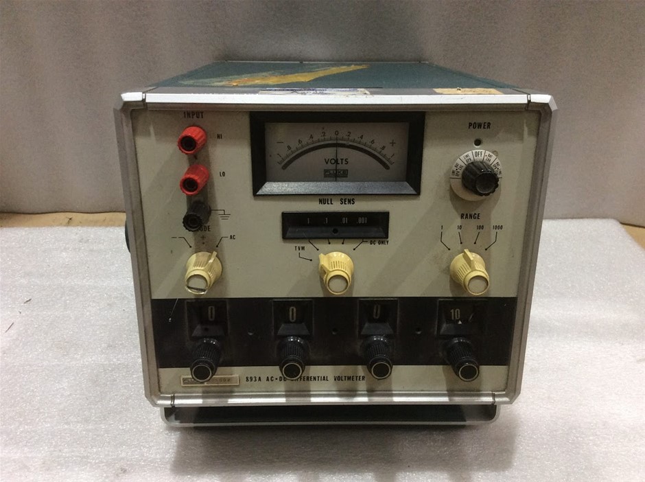 Fluke 893A AC-DC Differential Voltmeter