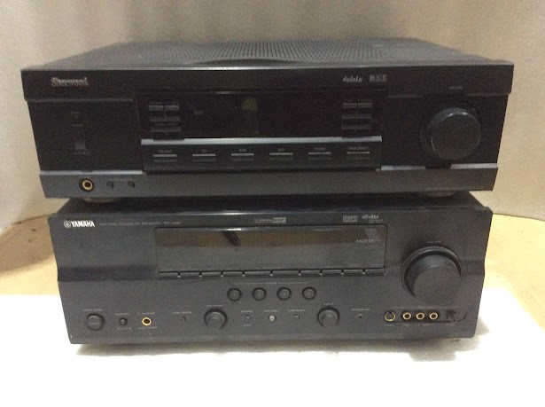 Yamaha RX-V661 AV Receiver&Sherwood RX-4109 AM/FM Stereo Receiver(Lot of 2)