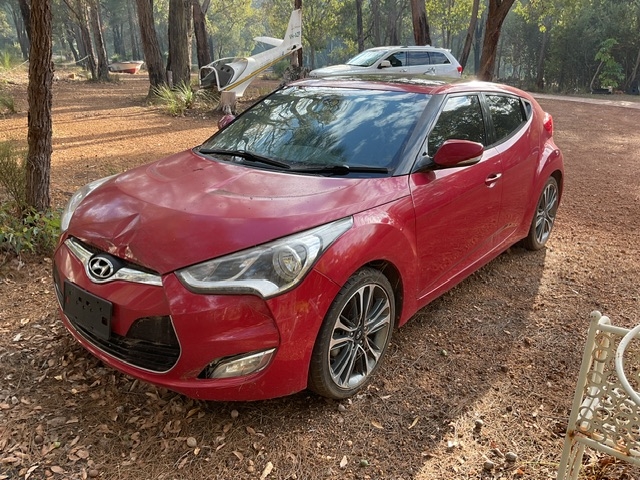 2017 Hyundai Veloster Automatic Hatch (WOVR-REPAIRABLE)