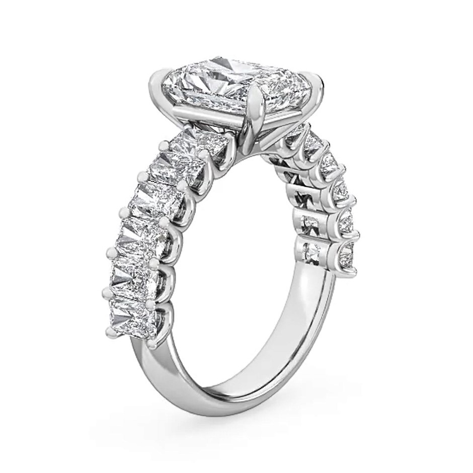 3.38 Carats Diamond Engagement ring IGI certified made in 14K white gold