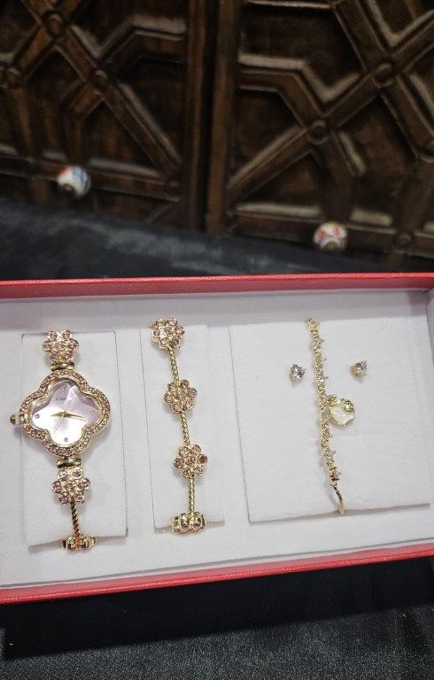 4-Piece Jewellery Set.Watch,Two Bracelet & Earrings(Gift Box Included)
