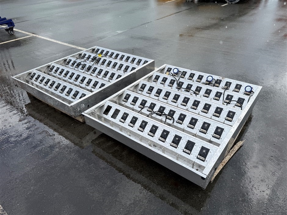 Miners Light Charging Station