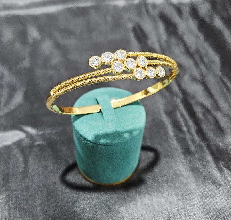 18KGold-filled/ITALY  Yellow Gold Filled bangle -(stamped 18KGold-filled