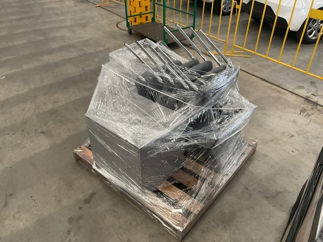 Office Chairs and Office Draw Pallet Of