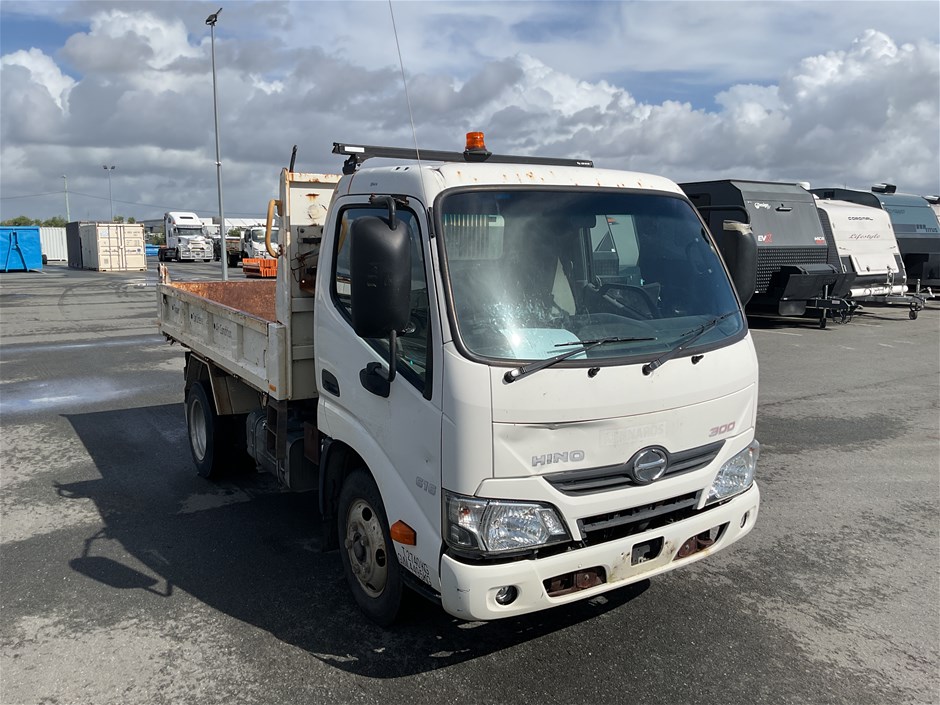 2018 Hino 300 4 x 2 Tipper Truck