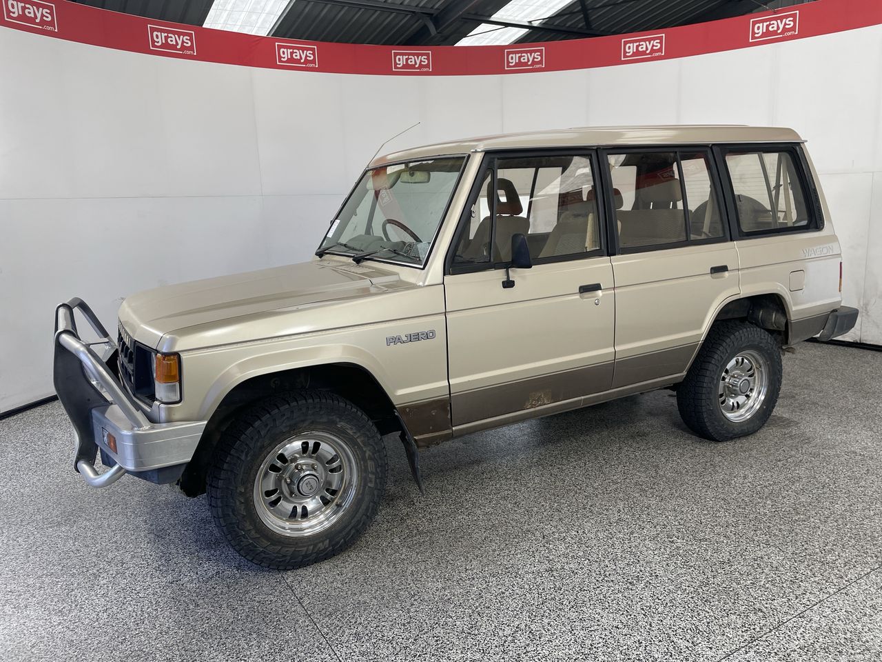 1989 Mitsubishi Pajero Automatic Wagon
