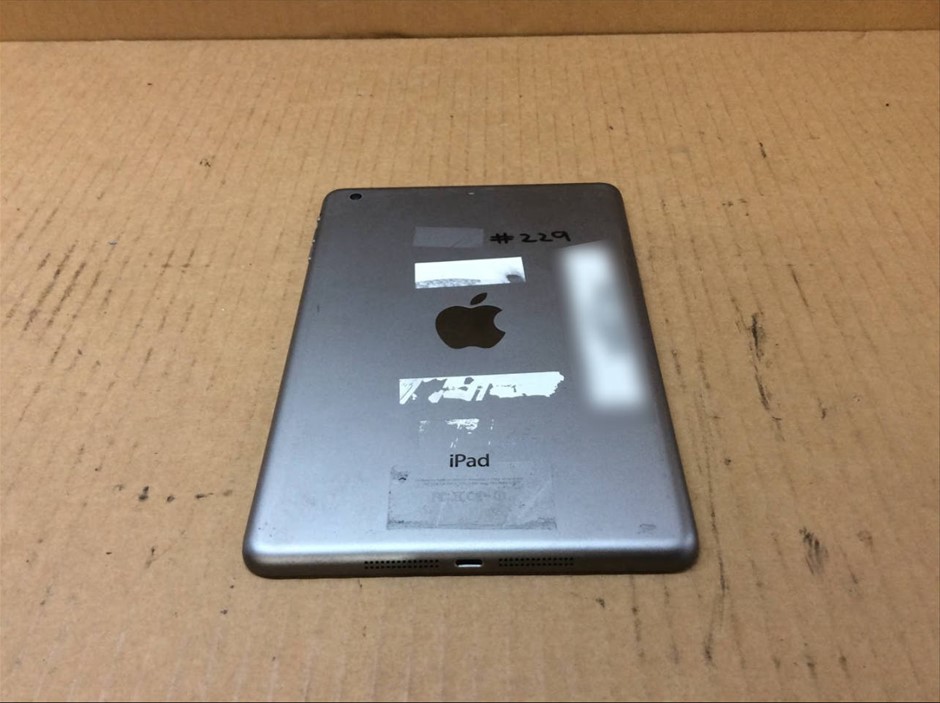APPLE IPAD MINI 2 A1489 A7 16GB Tablet