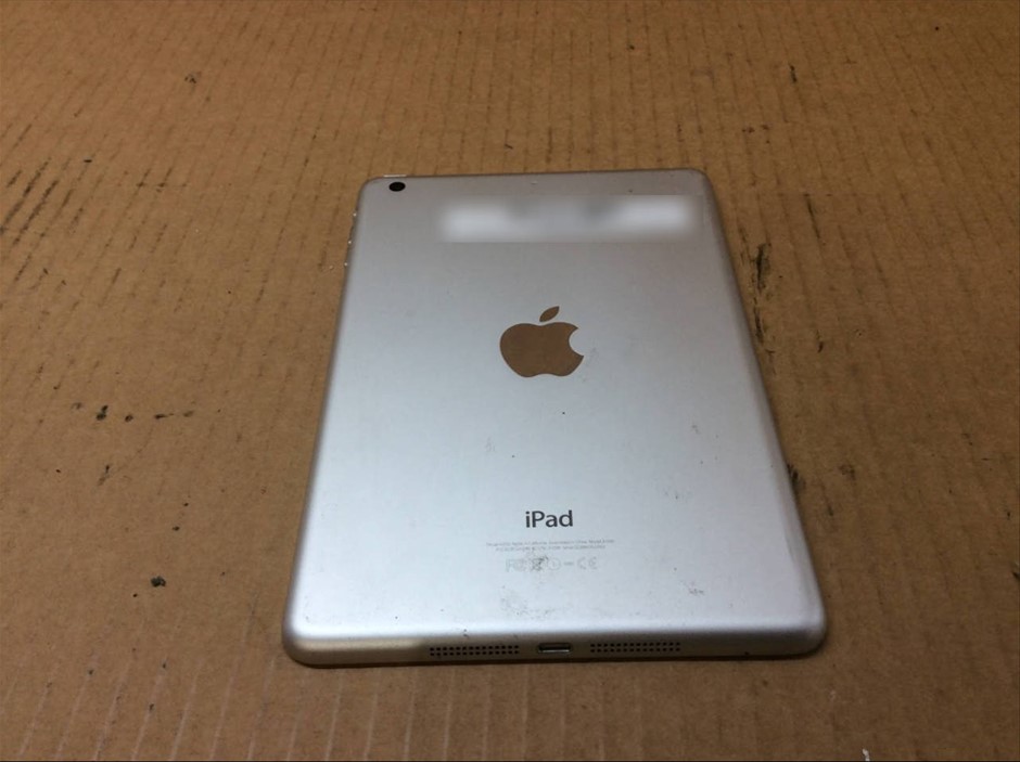 APPLE iPad mini 3 (A1599) 16GB Tablet