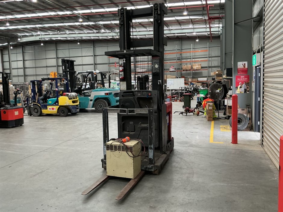 Raymond 540-OPC30TT Electric Stock Picker