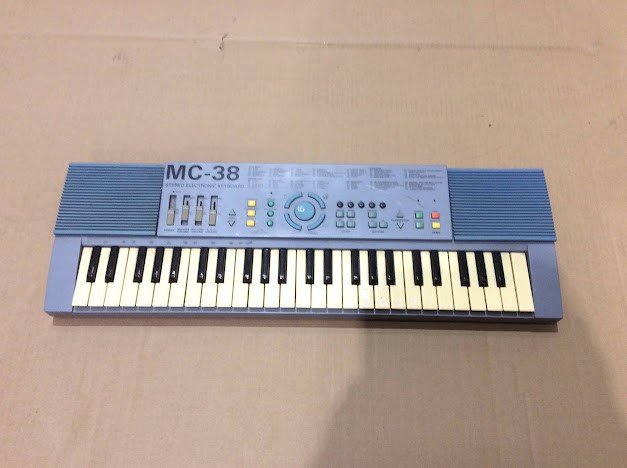 Letron MC-38 Stereo Electronic Keyboard