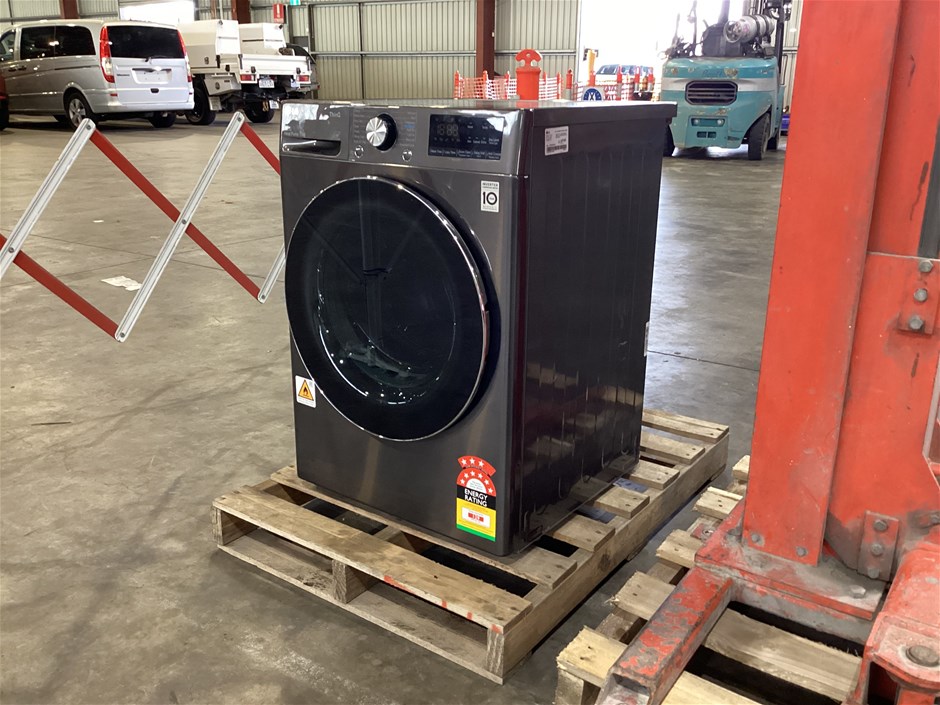 <p>LG 9kg Dryer</p>