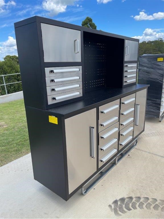 18 Drawer Stainless Steel Tool Cabinet / Work Bench(7ft)(Unused)