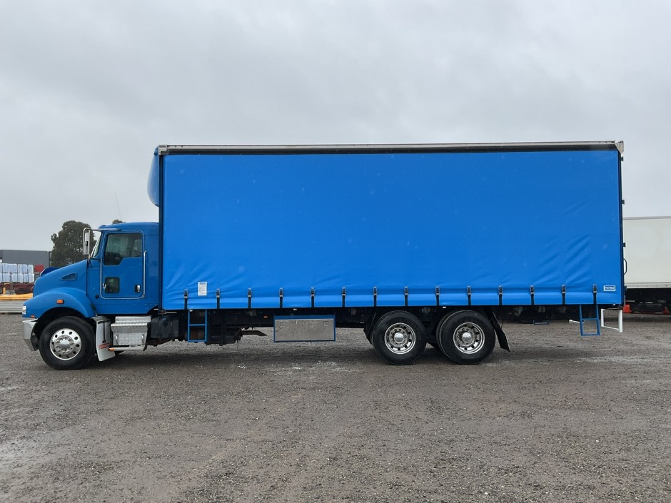2013 Kenworth T359 6x4 Curtainsider