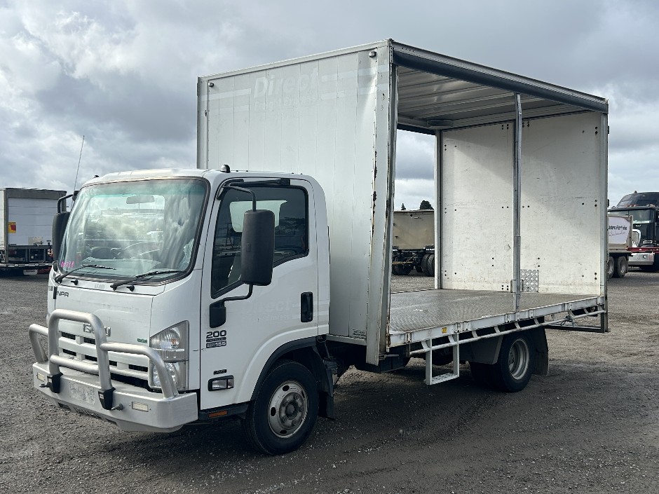 2013 Isuzu NPR 200 Medium Sitec Series III 155 4x2 Curtainsider