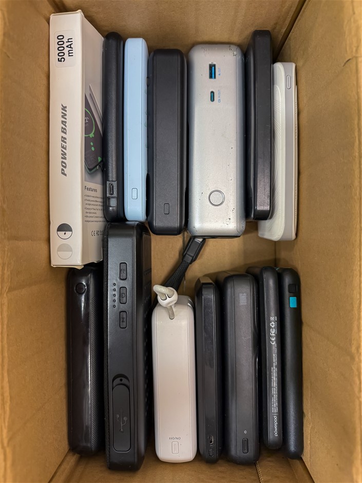 Approx 14 x Assorted Powerbanks