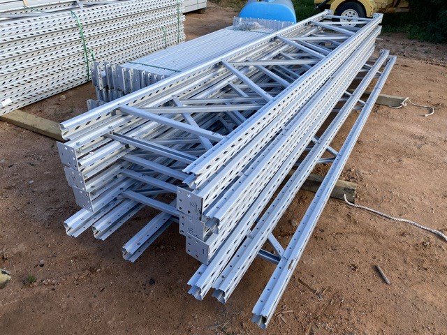 <p>8 Bays of Pallet Racking</p>