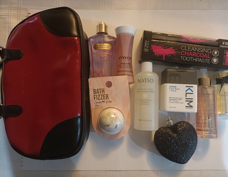 New and Used Items as shown includes Cosmopolitan Cosmetic Bag