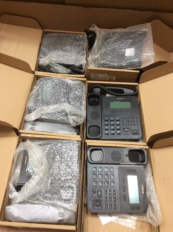 LG Ericsson iPECS LIP-9030 IP Phone (Lot of 6)