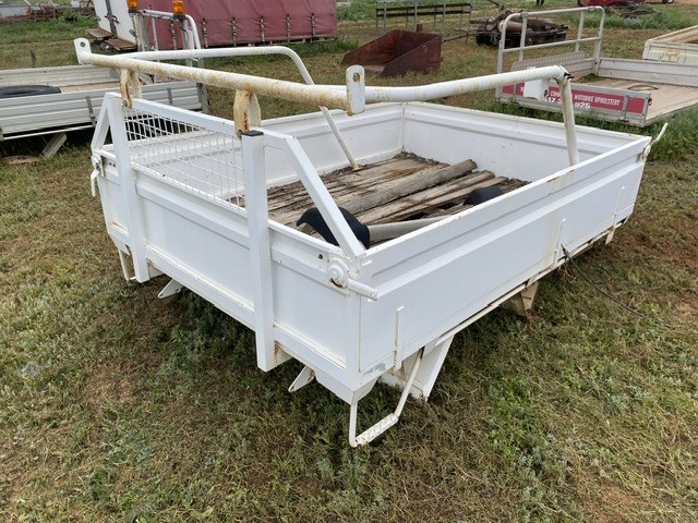 <p>Ute Tray Suit Falcon FG</p>