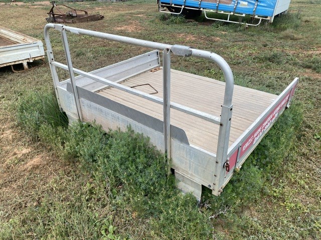 <p>Aluminium Ute Tray</p>