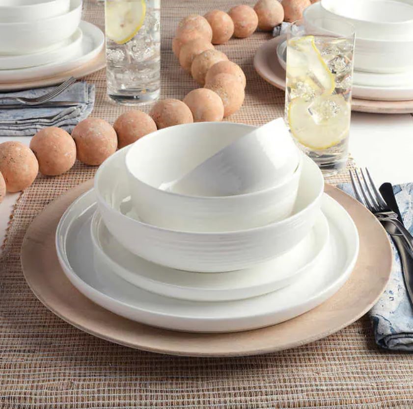MIKASA 16pc Alyssa Bone China Dinner Set, inc: Plates & Bowls, White. N.B: