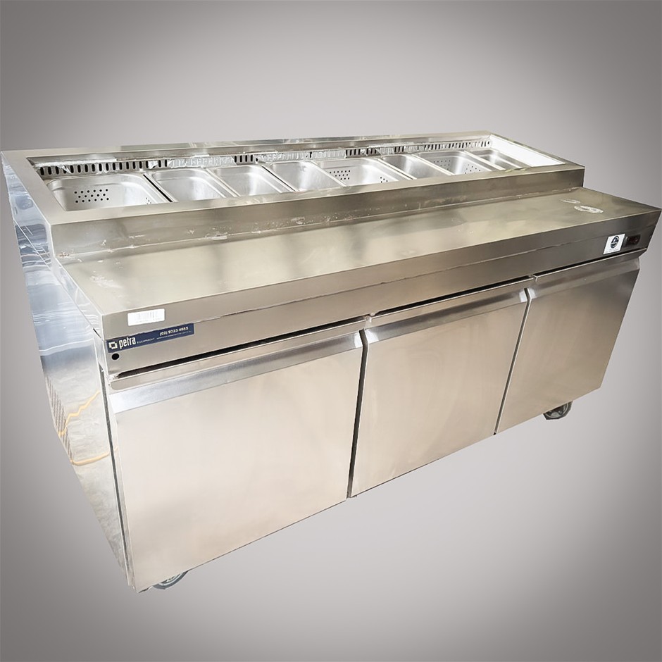 Deluxe Pizza Prep Fridge 8GN Pans
