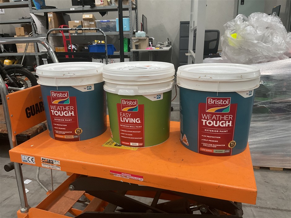 3 x Assorted 15Lt Tubs of Paint