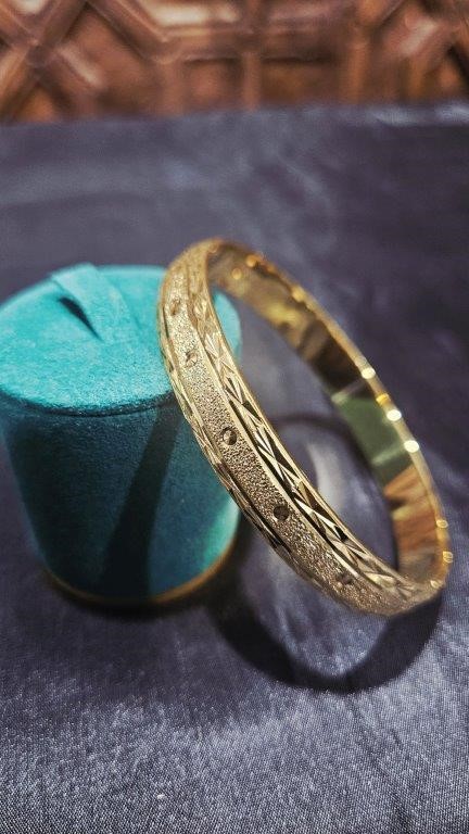 22KGold-filled/ITALY Yellow Gold Filled bangle -(stamped 22KGold-filled
