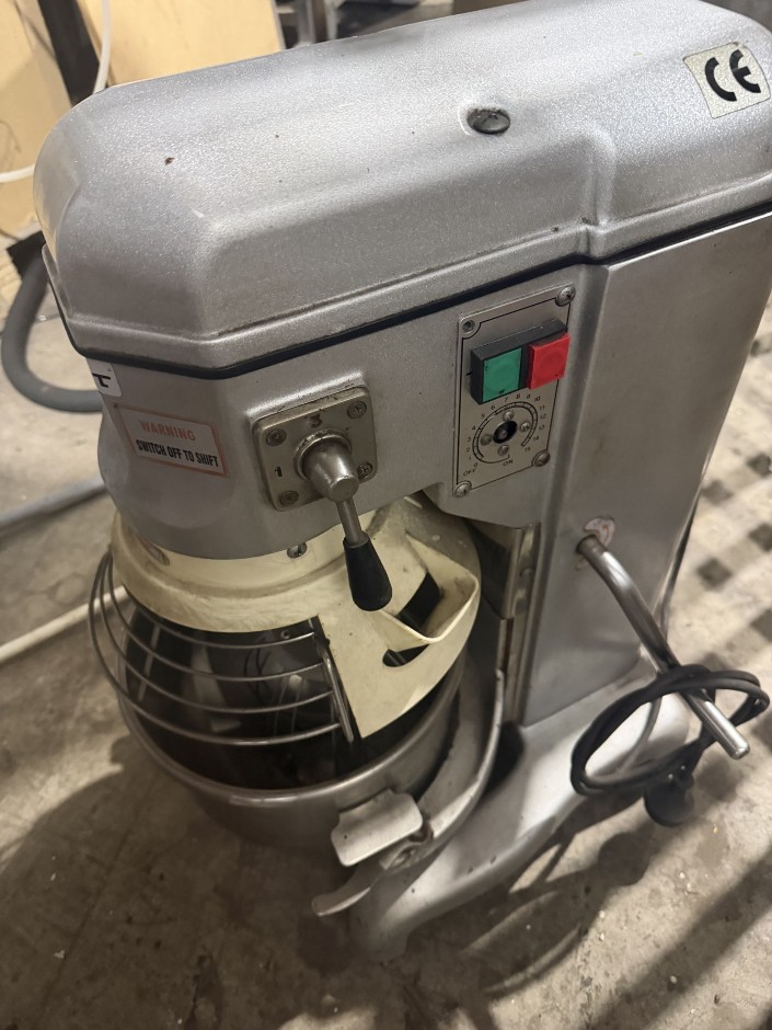 <p>Food Machine Mixer Moffat BM10AT</p>