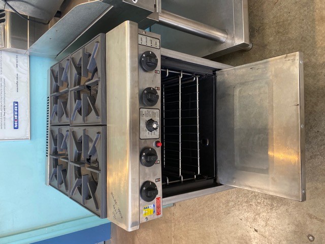 <p>Goldstein PF420 Burner Gas Oven Range</p>