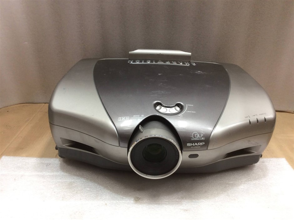 Sharp XV-Z12000 Projector