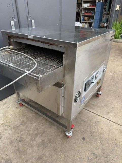 "PR2638 Pocket Rocket 26"" Conveyor Oven with Front Control Panel"