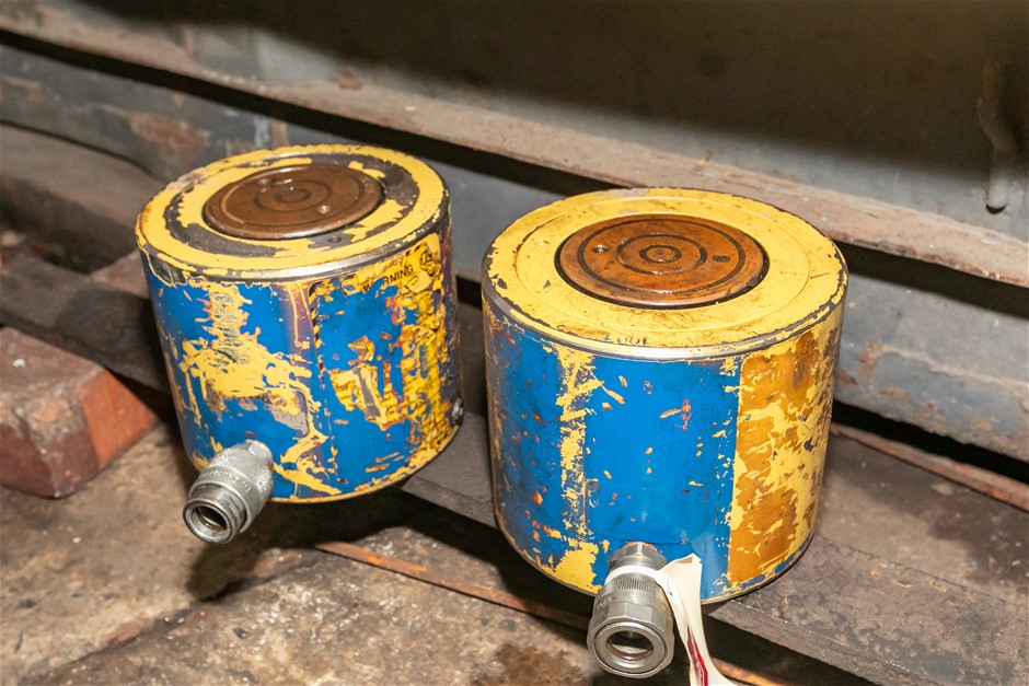 Single Acting Hydraulic Rams