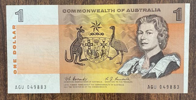 Complete set of rare Coombs / Randal  signature banknote