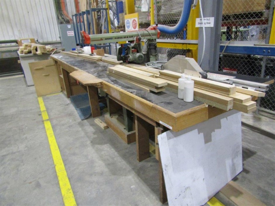 Omgaol RN 600-350 Radial Arm Saw With Work Table