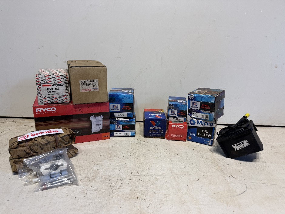 <p>Various Car/Light Truck Parts, Filters</p>