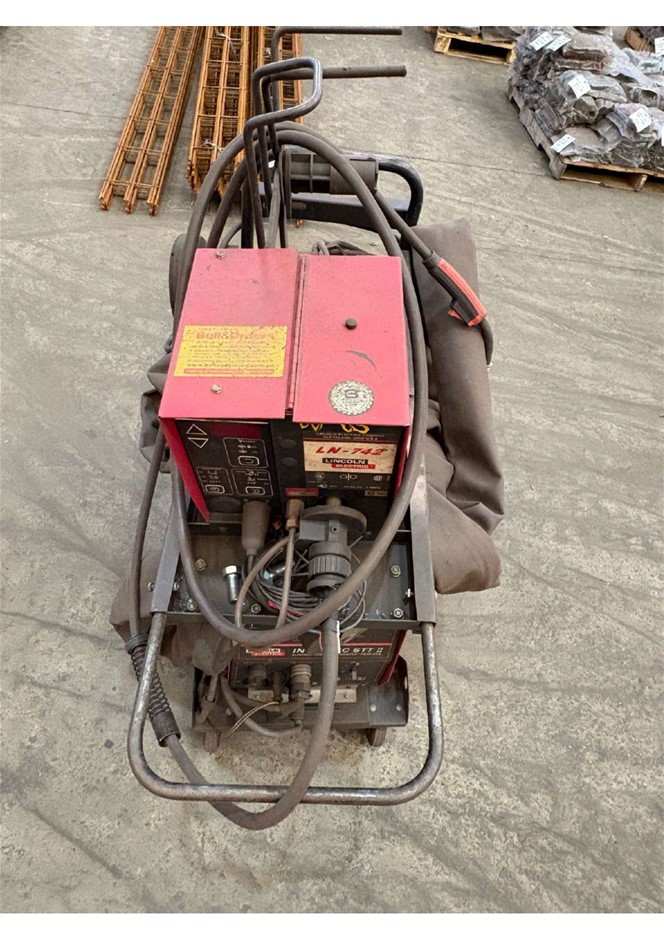 Lincoln Electric Invertec STT II with LN-742 Wire Feeder
