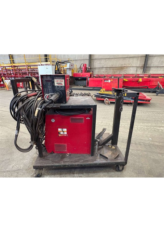 Lincoln Electric Invertec STT II Welding Power Source