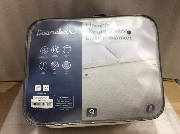 Dreamaker DM-07835R Sherpa Fleece Heated Blanket