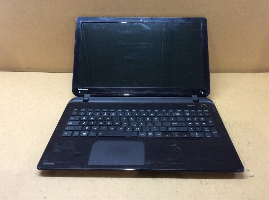 TOSHIBA SATELLITE L50-B Laptop I7-5500U 8GBRAM 250GB Black