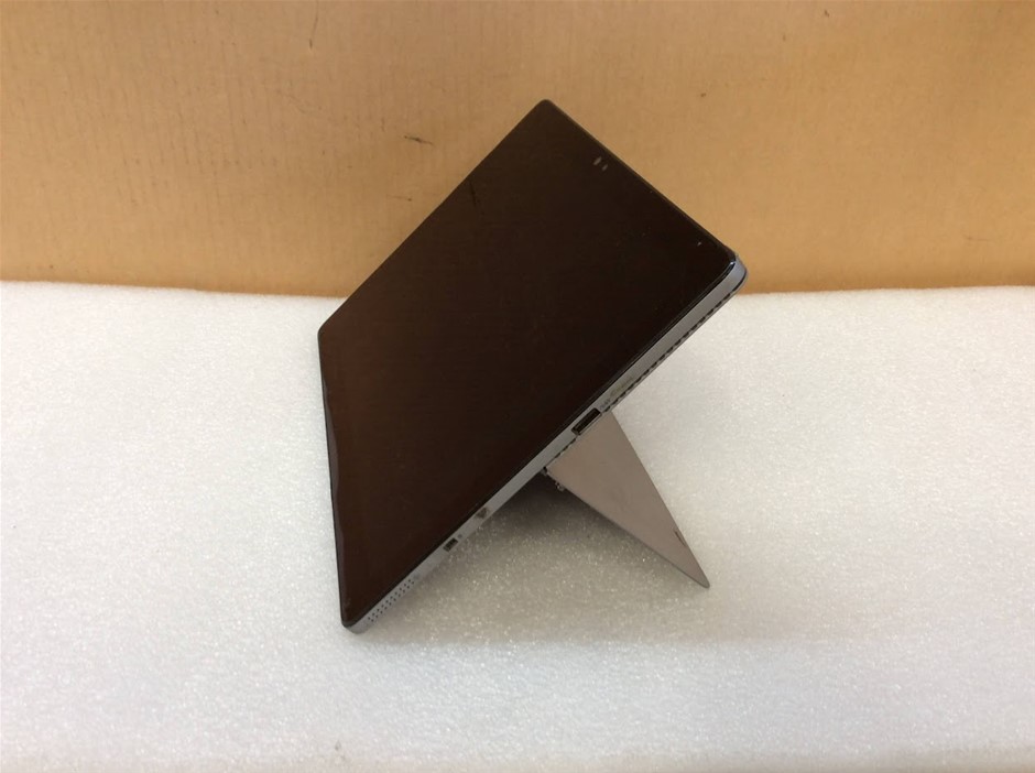 DELL LATITUDE 7200 2 IN 1 Laptop I5-8365U 16GBRAM 256GB