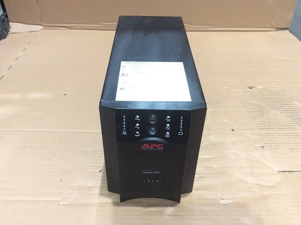 APC Smart-UPS 1500 UPS