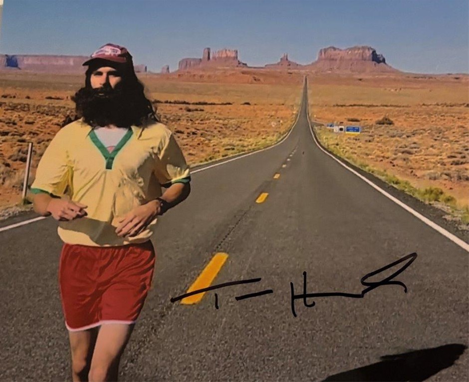 TOM HANKS SIGNED 'FORREST GUMP'