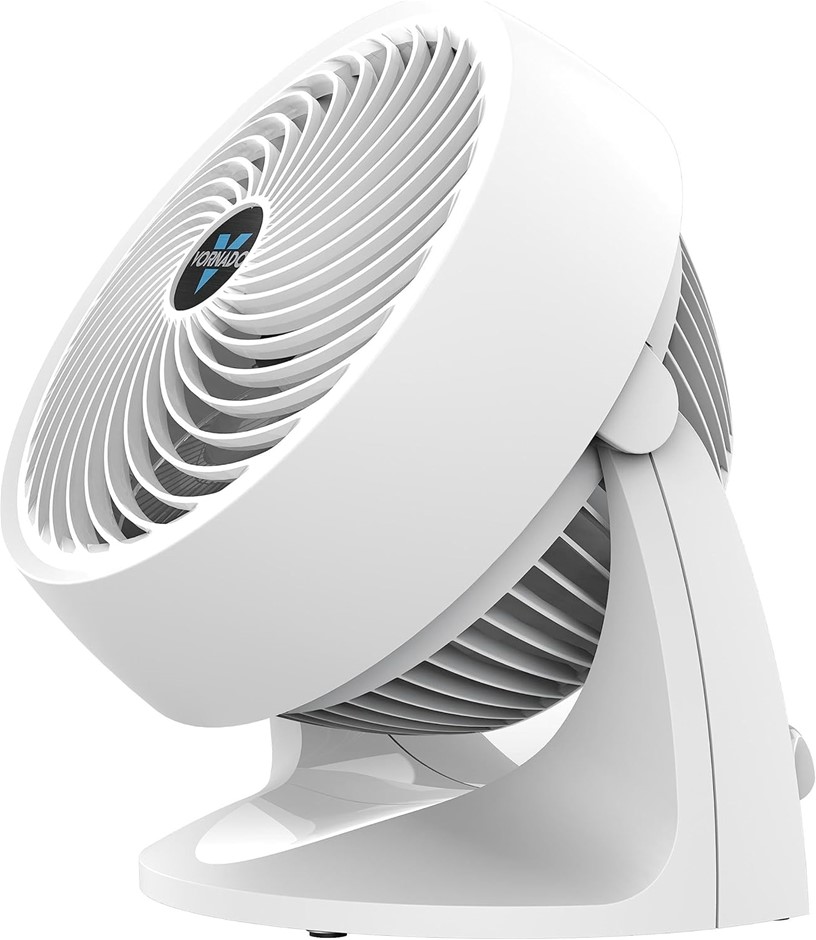 VORNADO 633 Medium Air Circulator, White. NB: Has been used.