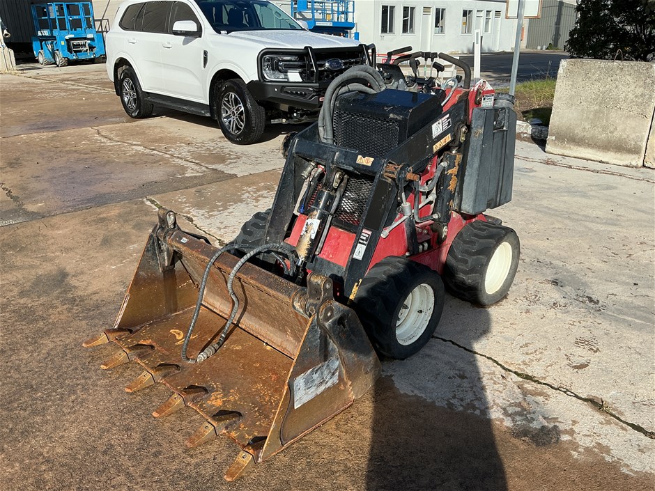 Toro Mini Loader